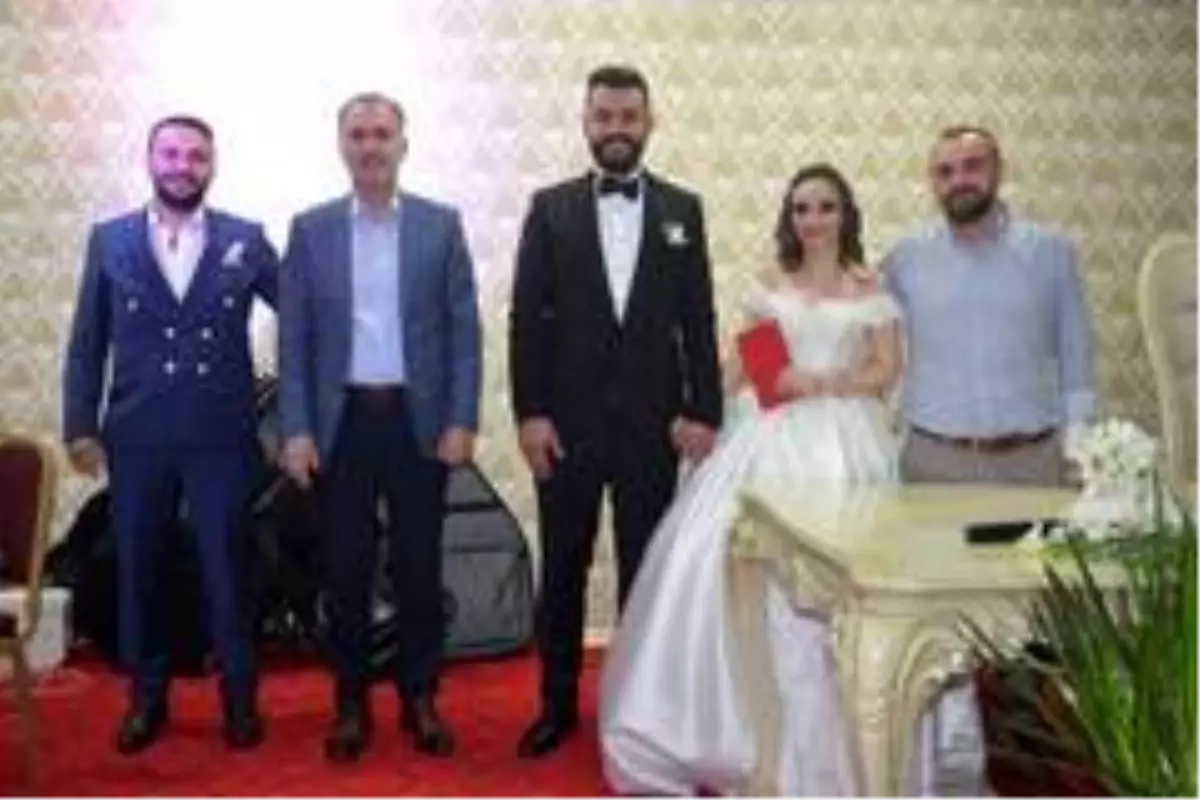 Son dakika! Ozan Kaan Özdemir dünya evine girdi