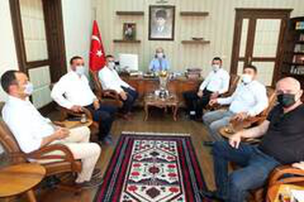 Bandırmaspor\'dan protokole ziyaret
