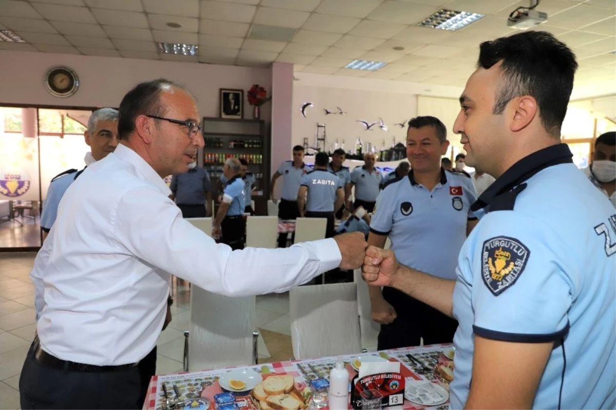 Başkan Çetin Akın zabıta personeli ile bir araya geldi