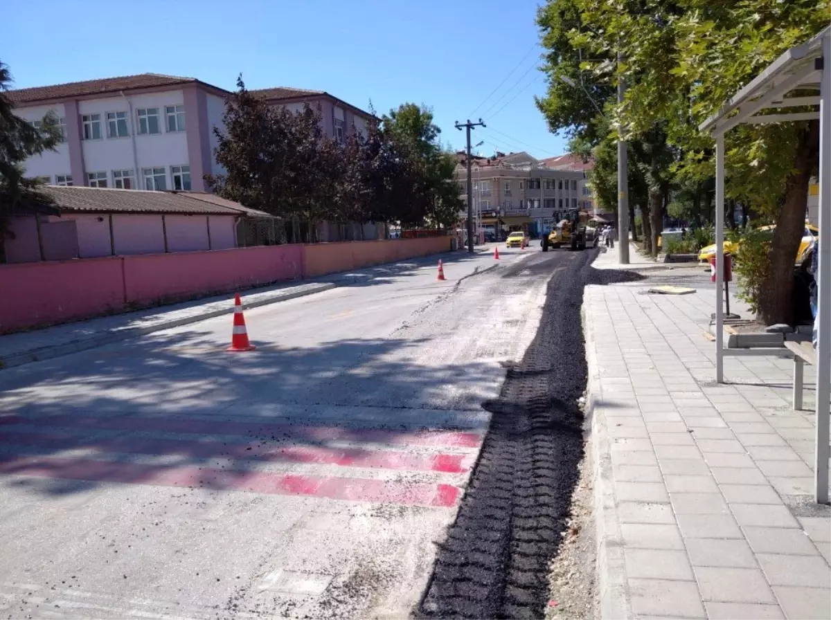 Gazhane caddesinde yama çalışması yapıldı