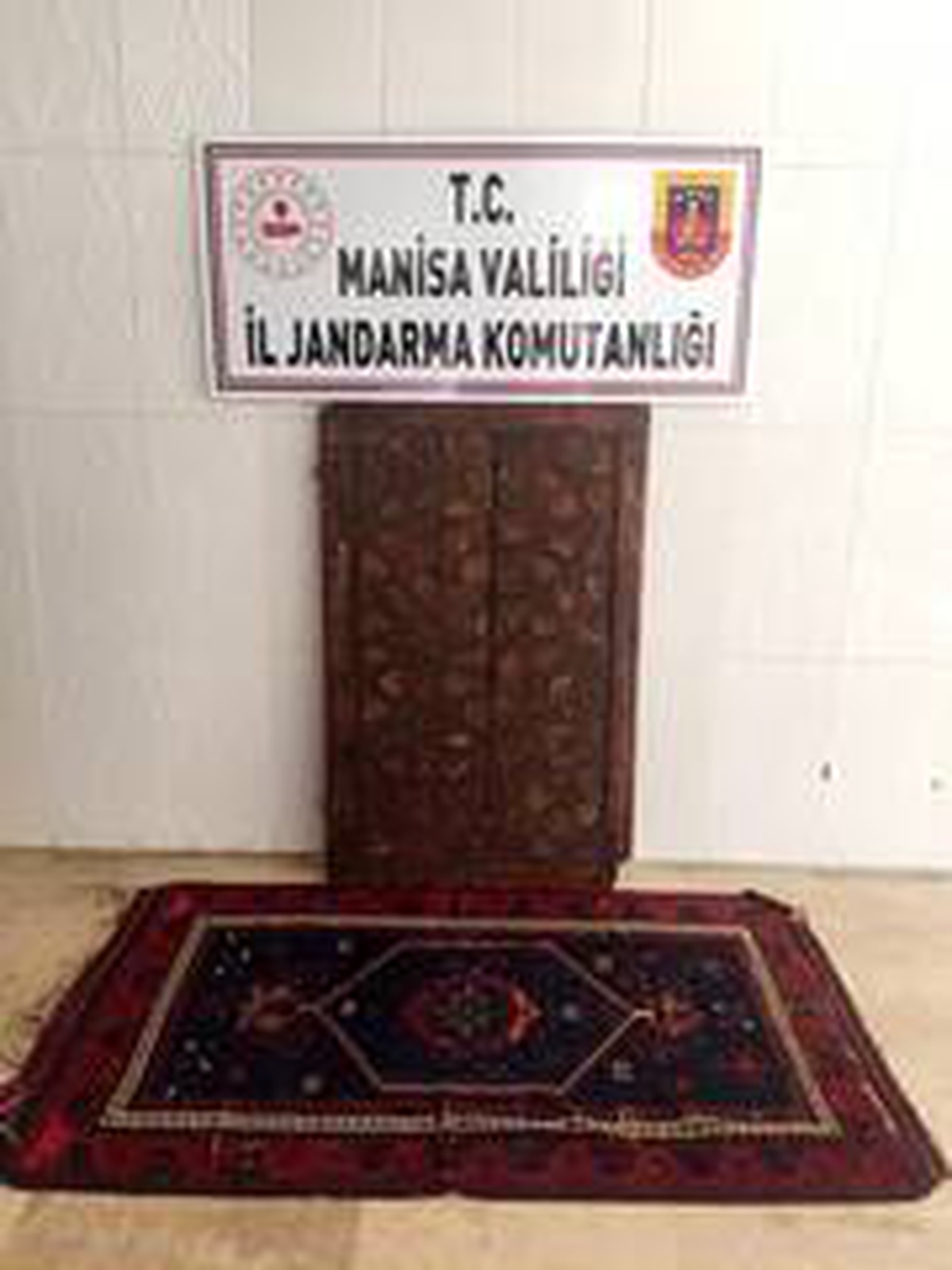 Son dakika haber... Manisa\'da emlak ofisine tarihi eser operasyonu