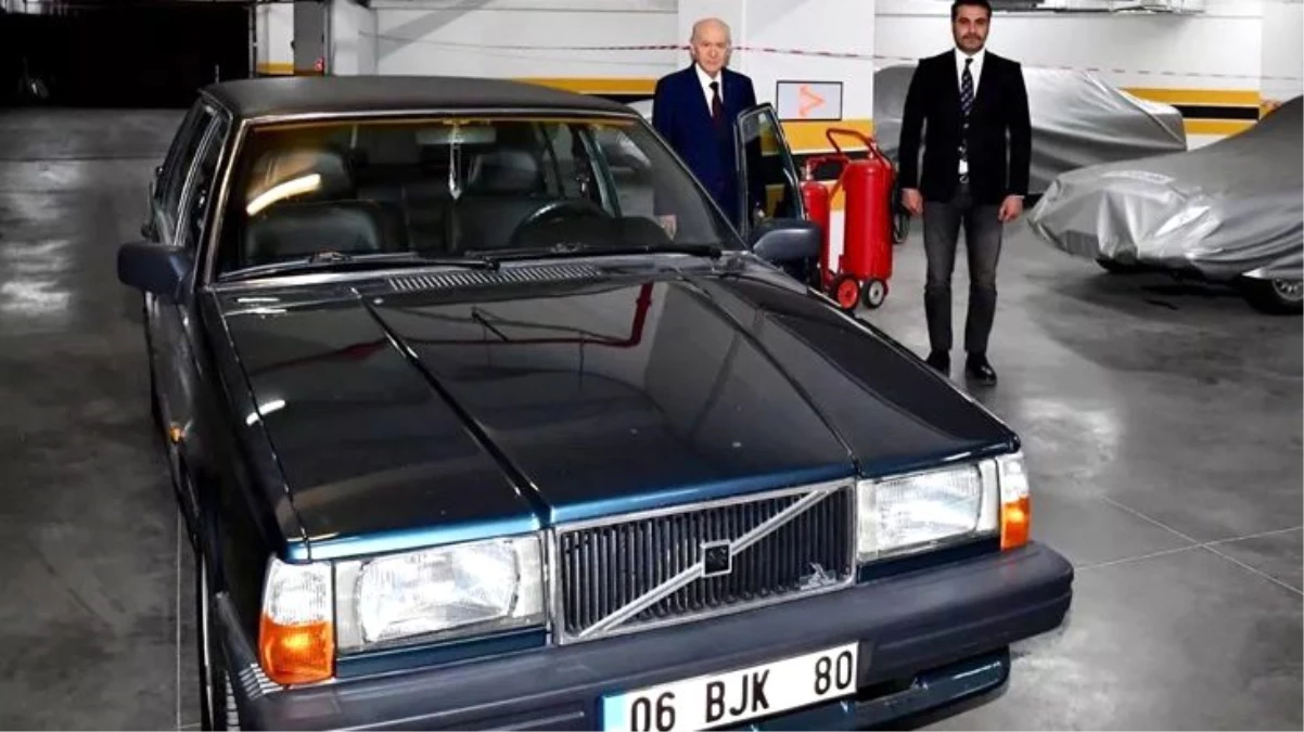 MHP Genel Başkanı Bahçeli, "BJK" plakalı aracını hediye etti