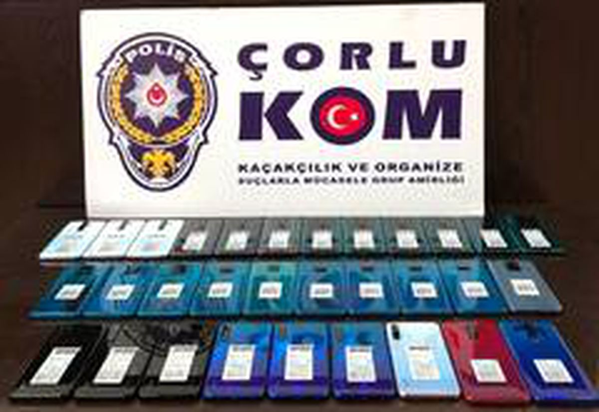 Son Dakika | Tekirdağ\'da kaçak cep telefonu operasyonu