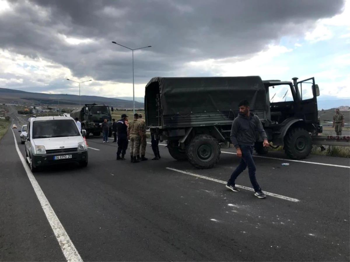 Son dakika haber! Ardahan\'da askeri araç kaza yaptı, 5 asker yaralandı