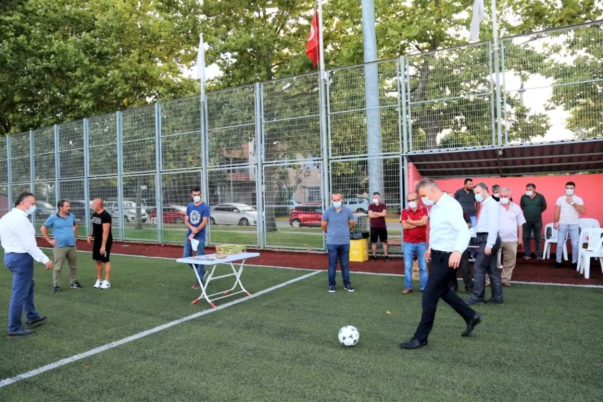 Gölcük Belediyesi\'nden amatör futbol kulüplerine malzeme desteği