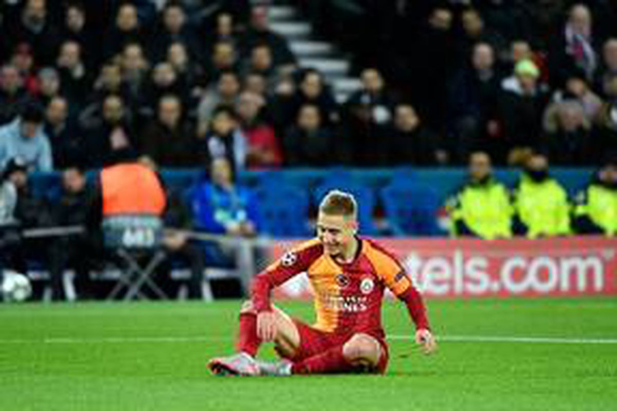 Menajerler, Emre Mor\'u Trabzonspor\'a önerdi