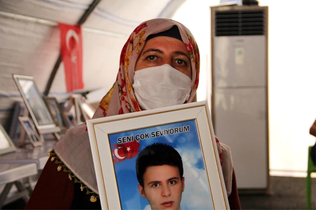 Son dakika haber: Aileler evlatlarını PKK terör örgütünden almak için direnişlerini sürdürüyor