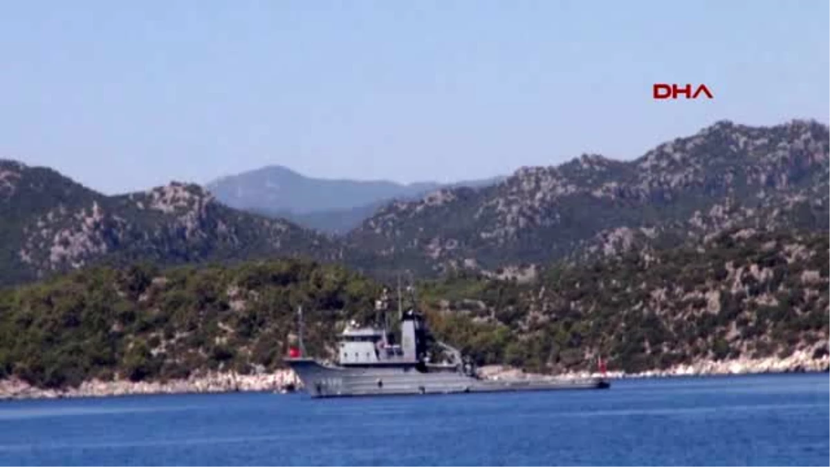 ANTALYA Türk ve Yunan fırkateynlerinin Akdeniz\'de bekleyiş sürüyor