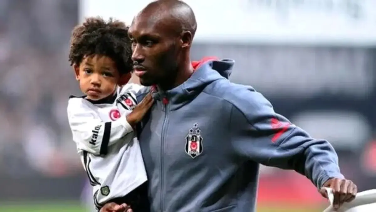 Atiba Hutchinson, Beşiktaş\'la sözleşme uzattığını açıkladı