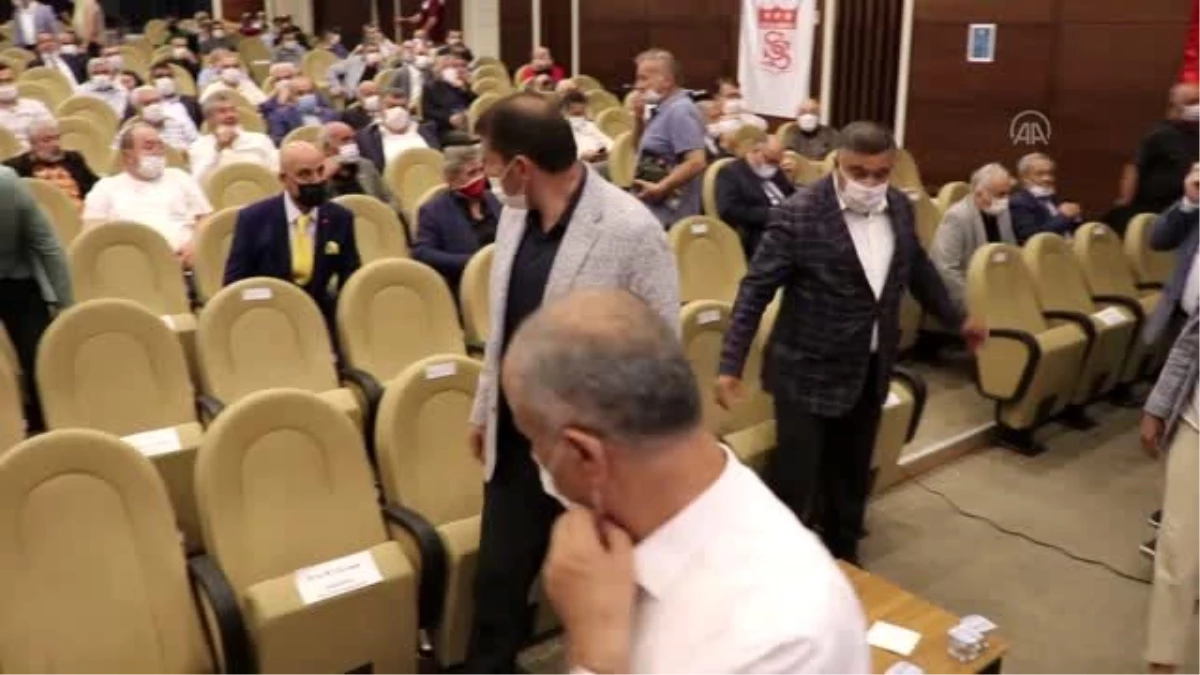 Sivasspor\'da Mecnun Otyakmaz yeniden başkan seçildi
