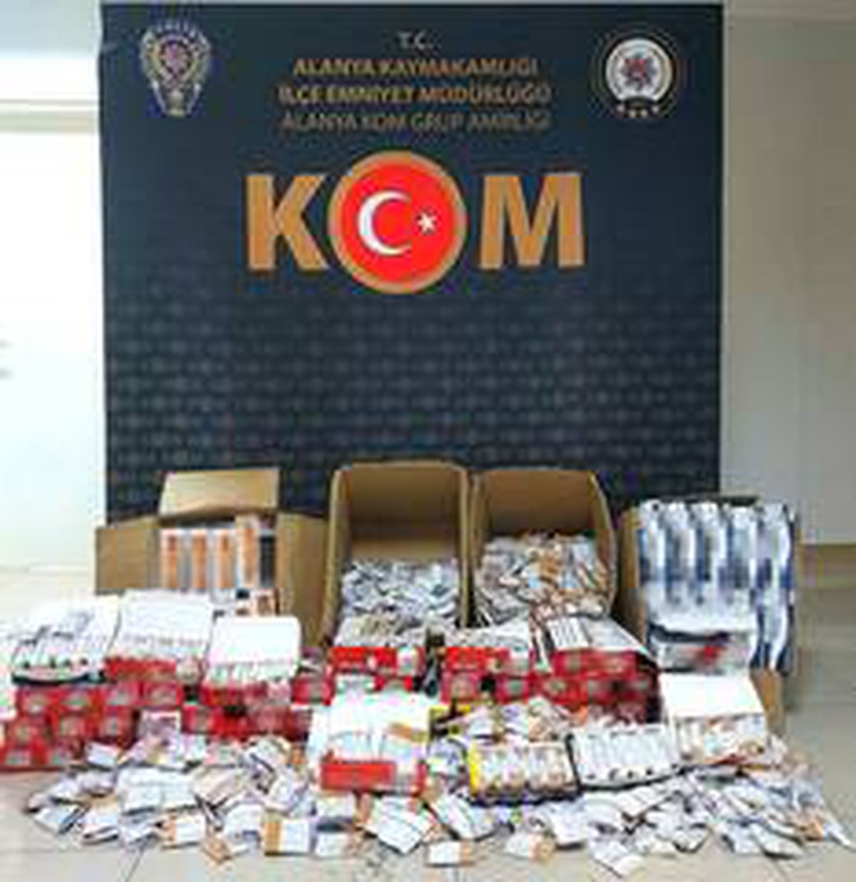 Son Dakika | Alanya\'da kaçak tütün operasyonu
