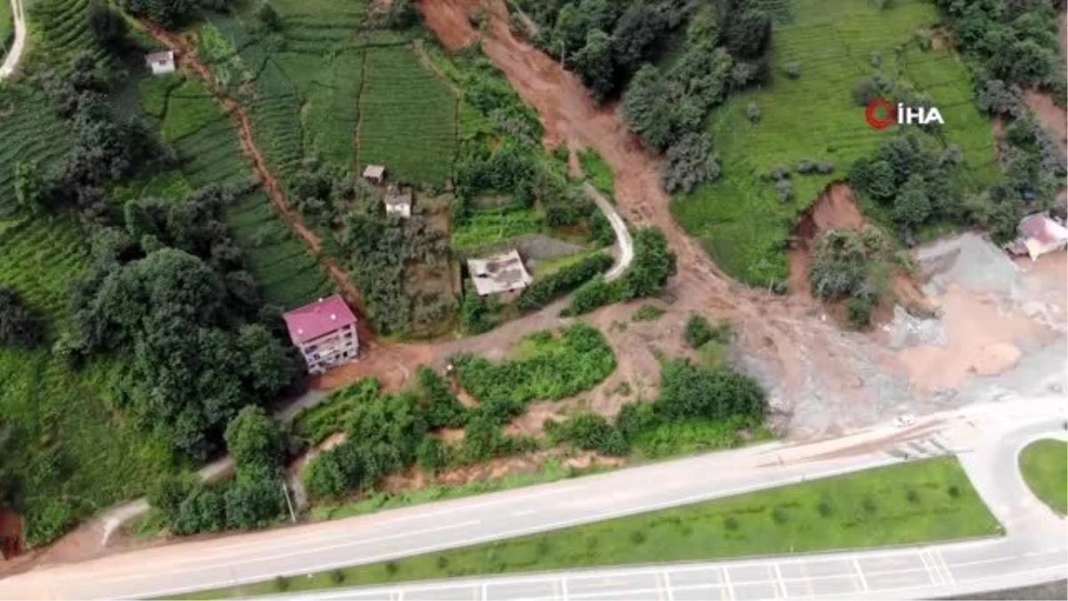 Son dakika haberleri! Trabzon\'un Of ve Hayrat ilçelerindeki selden en fazla zararı çay bahçeleri gördü