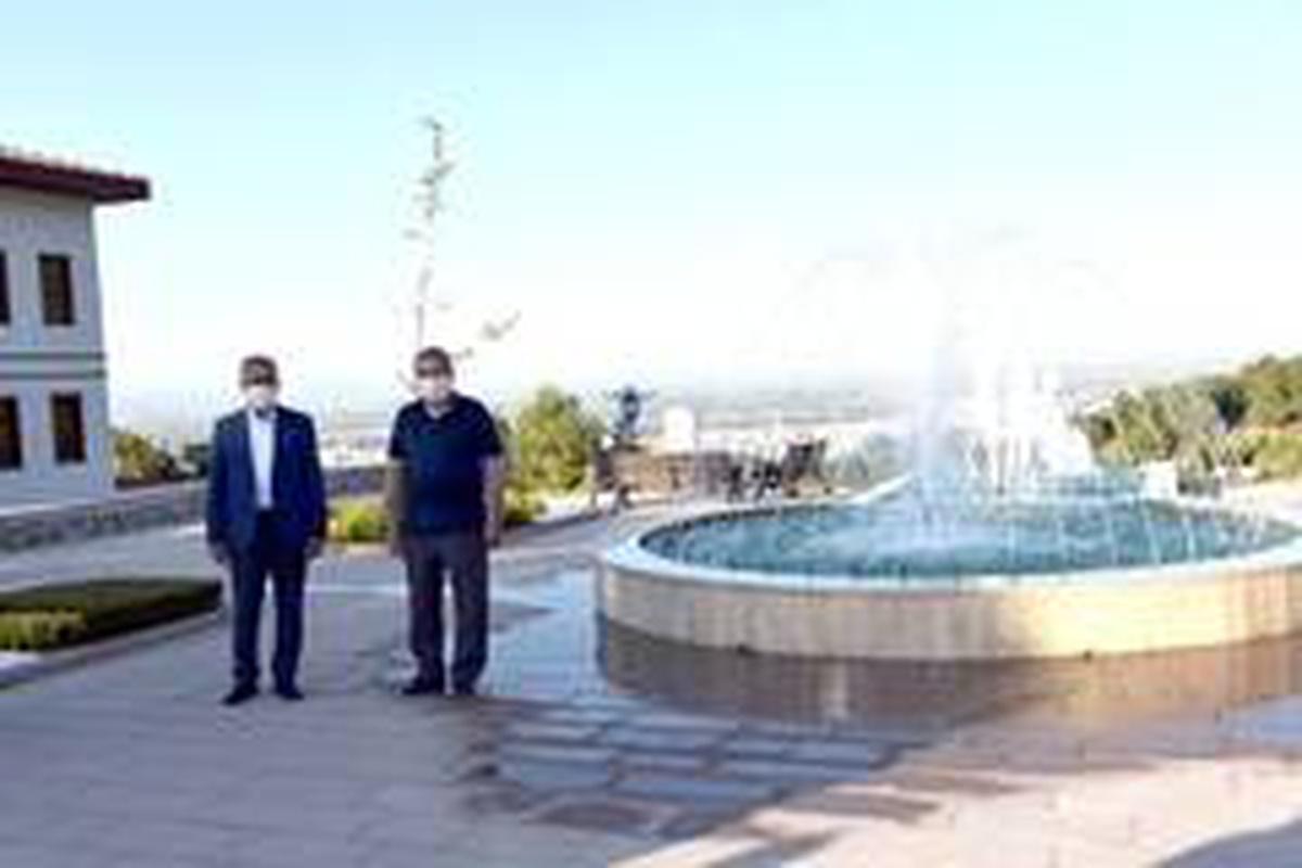 Bülent Arınç\'tan Yunus Emre Kültür Parkı\'na tam not