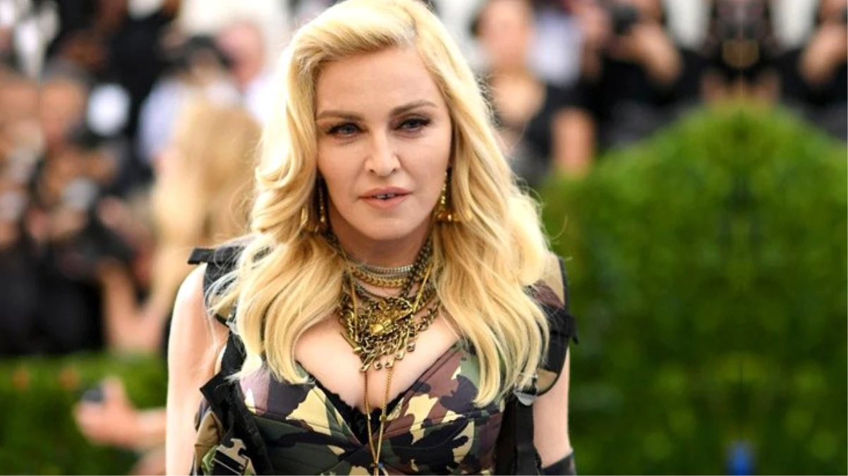 Şarkıcı Madonna, doğum gününü pasta yerine uyuşturucu madde kullanarak kutladı