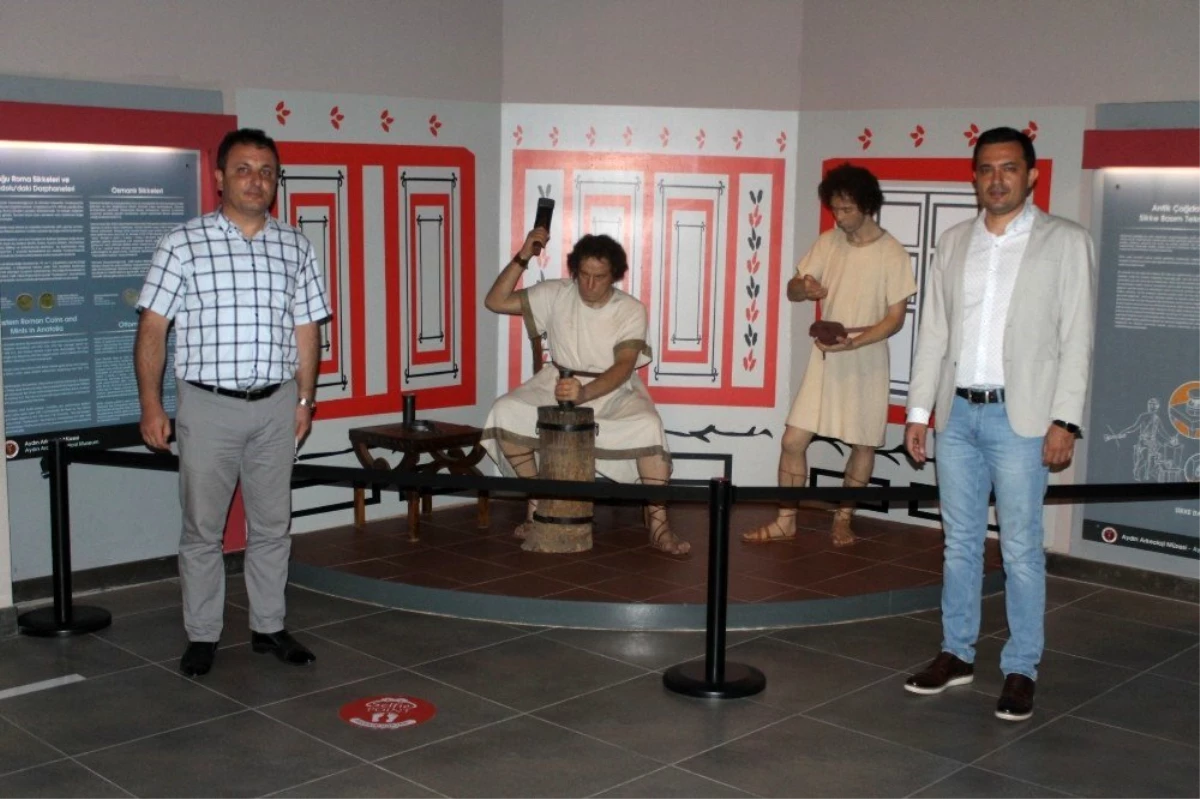 Ege\'nin en büyük müzesinde ziyaret edenler kendi sikkelerini basıyorlar