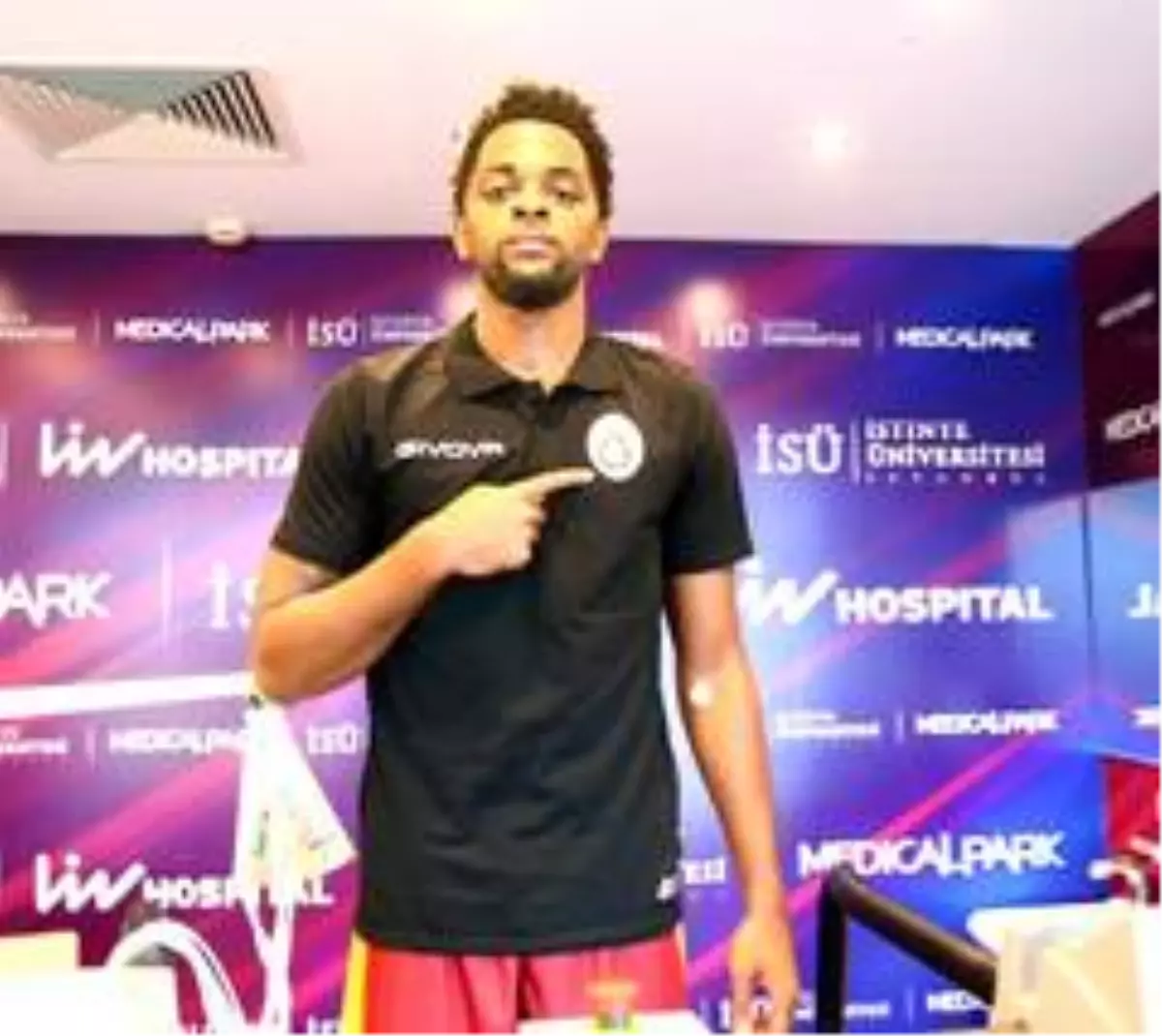 Galatasaray\'ın yenileri sağlık kontrolünden geçti