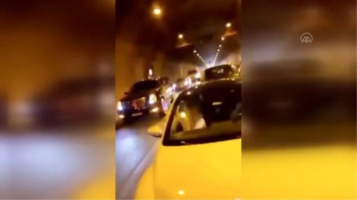 İzmir\'de tünelde durup trafiği tehlikeye atan sürücülere ceza