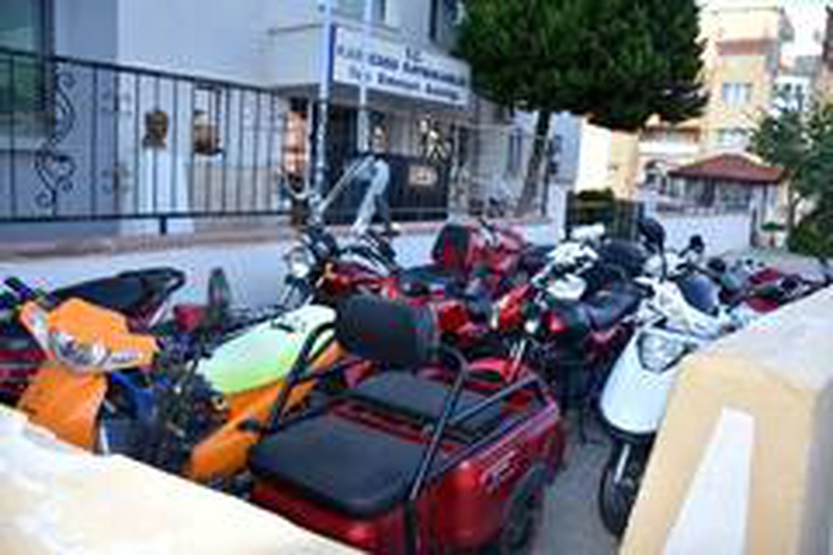 Motosiklet sürücülerine sıkı denetim 27 motosiklet sürücüsüne 33.5 bin TL ceza