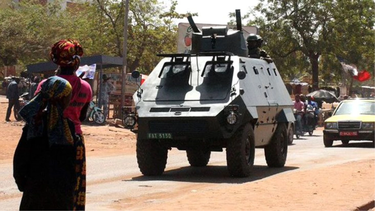 Son Dakika: Askeri hareketliliğin yaşandığı Mali\'de Meclis Başkanı ve bir bakan alıkonuldu