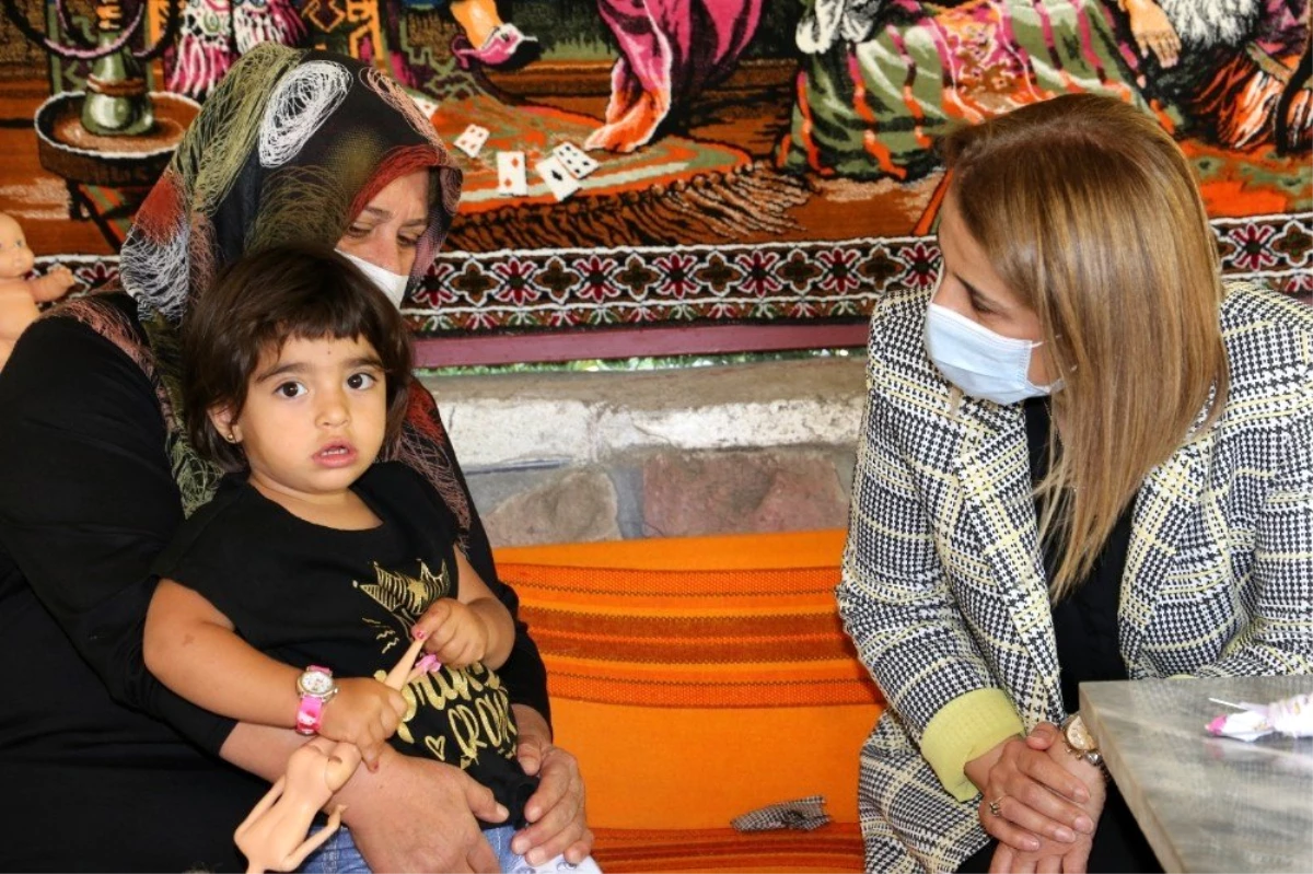 Son dakika haberi! Vali Becel, Afrin şehidinin ailesini ziyaret etti