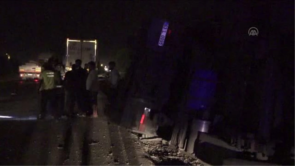 Son dakika haber | Adana\'da tır otomobille çarpıştı: 1 ölü, 2 yaralı