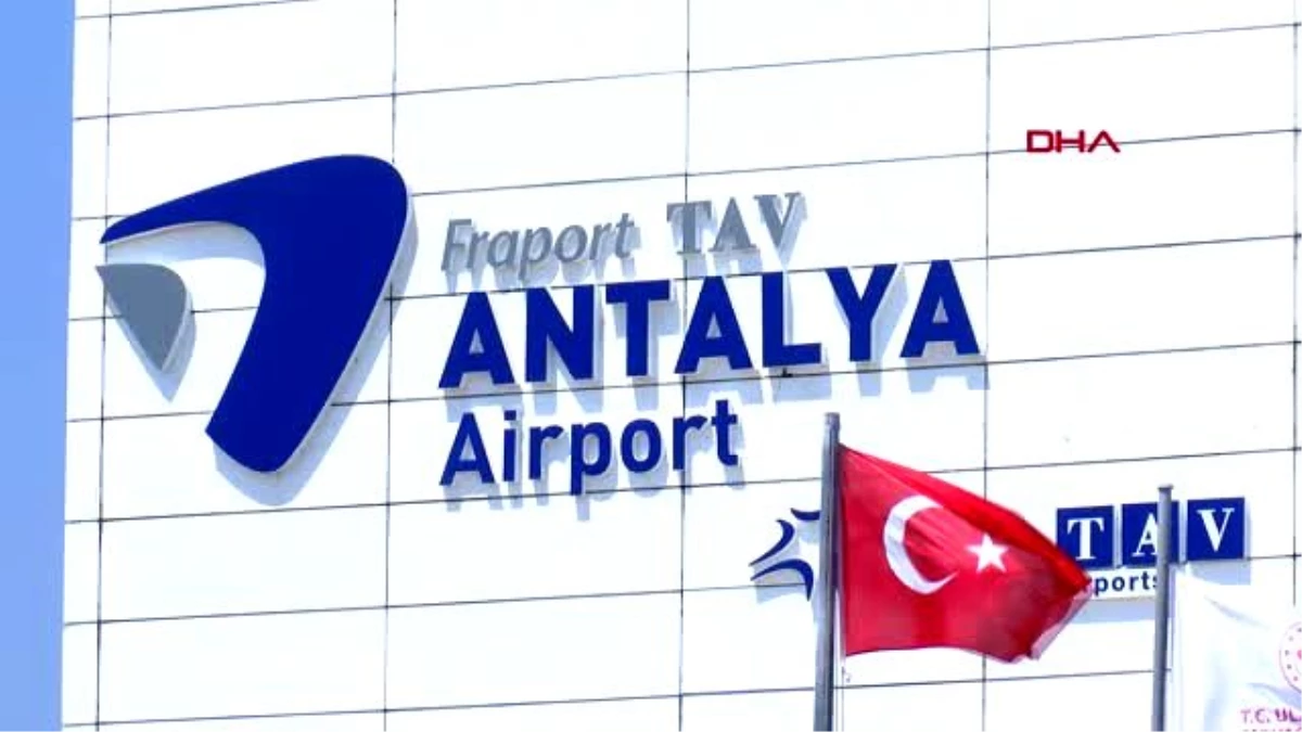 Antalya\'ya bir haftada 180 bin turist geldi