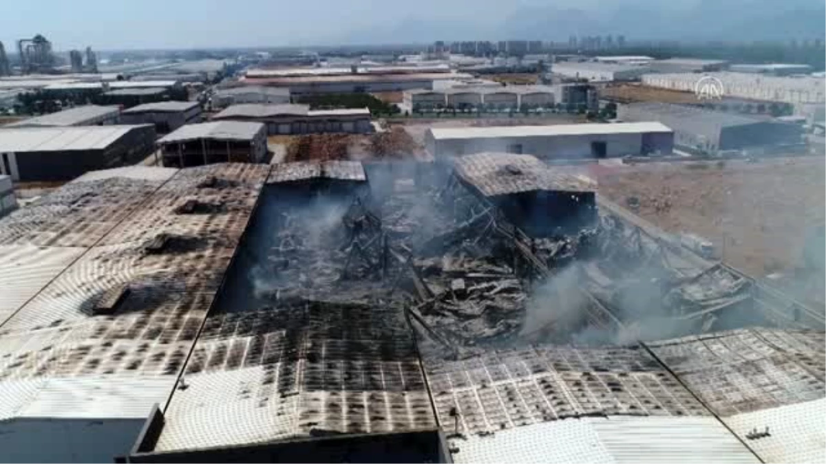 Son dakika haberi: (DRONE) Fabrikadaki yangın kontrol altına alındı