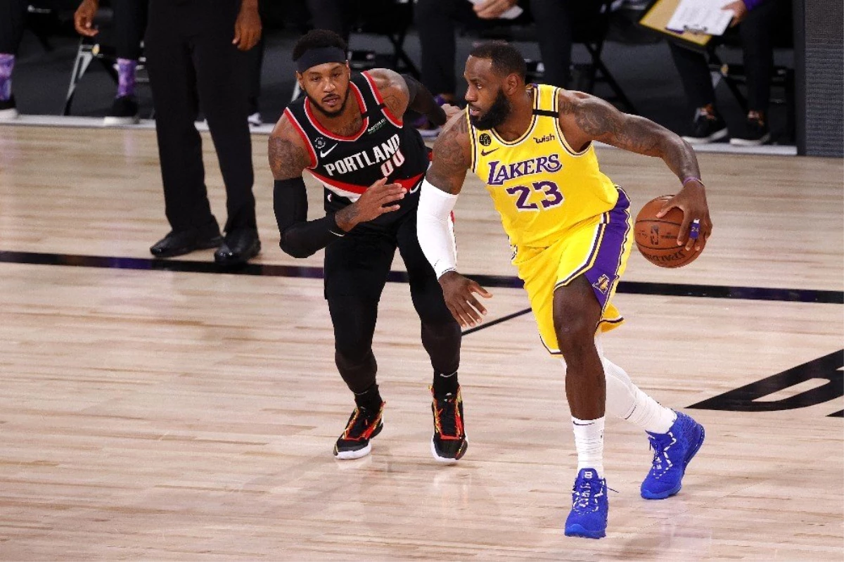 LeBron James\'in triple double performansı Lakers\'a yetmedi