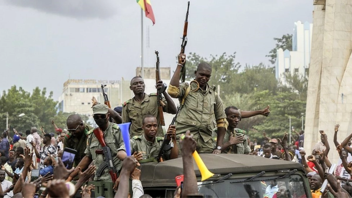 Mali\'deki askeri darbe hakkında neler biliniyor?