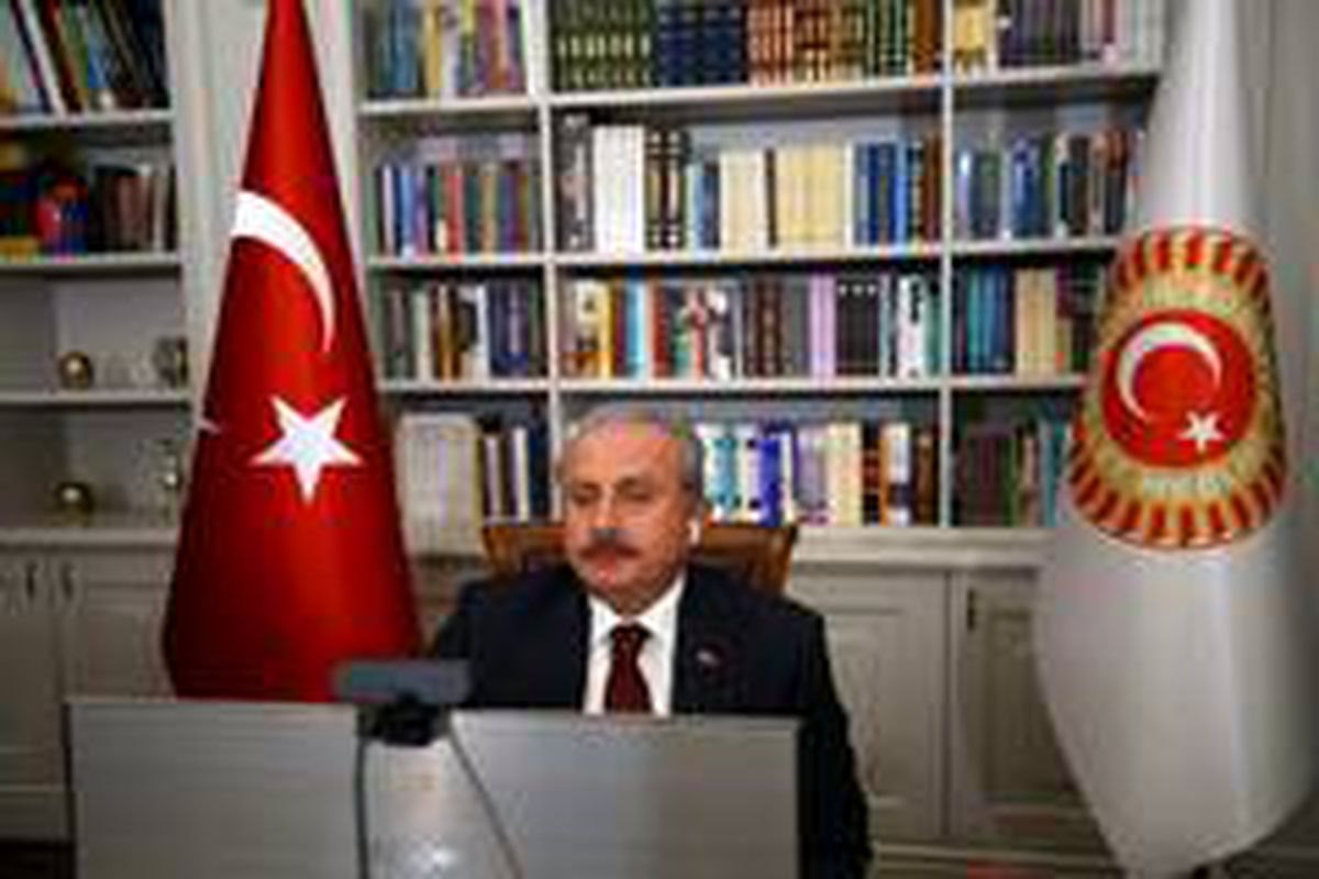 Son dakika... TBMM Başkanı Şentop: "Savaşlar, dış müdahaleler ve iç karışıklıklar nedeniyle insanlar vatanını...