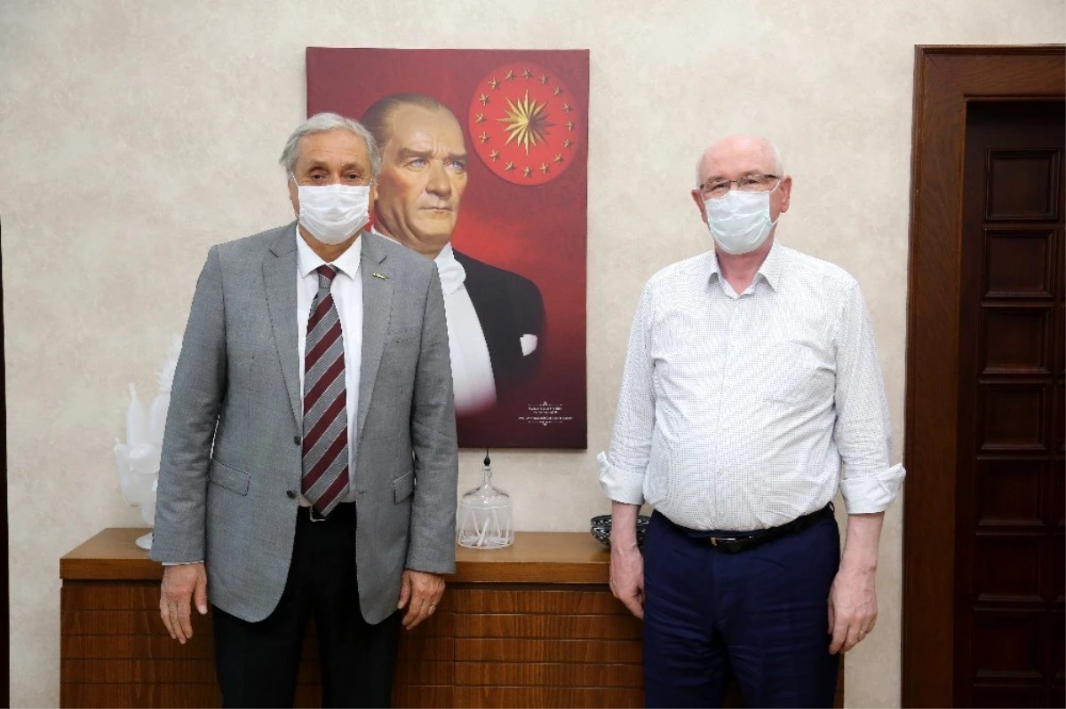 Bozüyük Belediye Başkanı Bakkalcıoğlu Kazım Kurt\'u ziyaret etti
