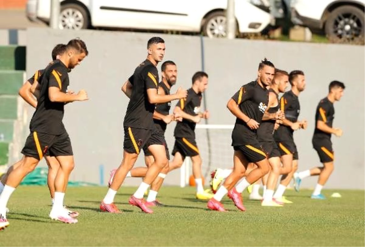 Galatasaray\'da yeni sezon mesaisi