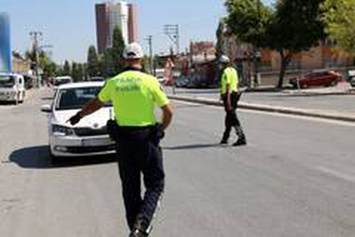 Konya\'da trafik denetimleri sürüyor