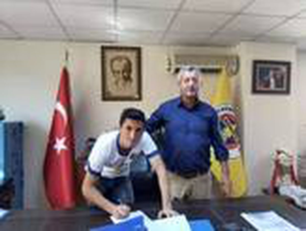 Menemenspor, Emre Batuhan Adıgüzel'i kadrosuna kattı