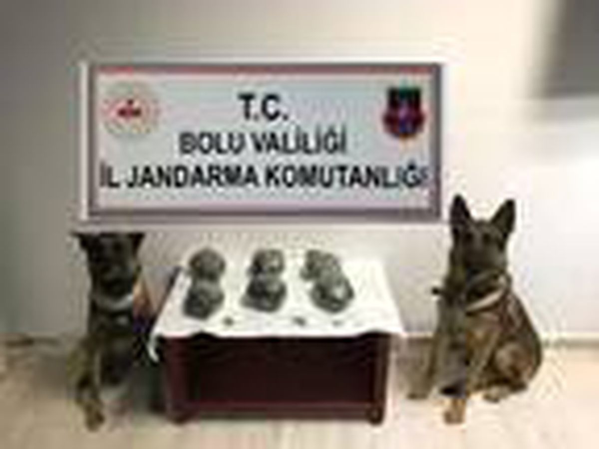 Rita ve Kobra\'lı aramada otomobilin stepnesinde esrar ele geçirildi