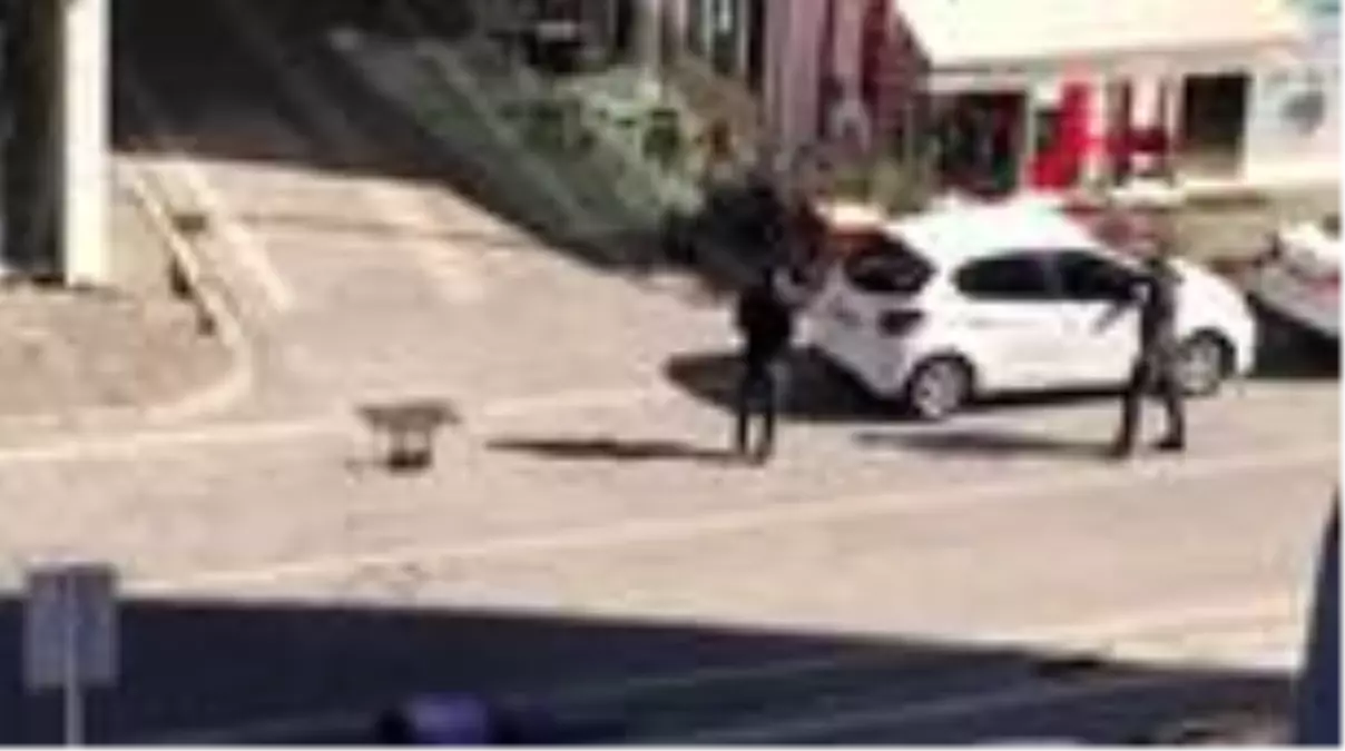 Sokak ortasında tabanca ve tüfek dehşeti kamerada: 1 ölü, 1 yaralı