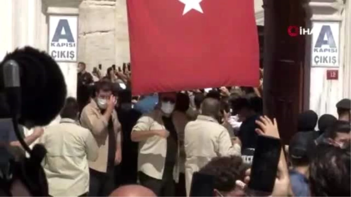 Son dakika haber! Cumhurbaşkanı Erdoğan cuma namazını Eyüpsultan\'da kıldı