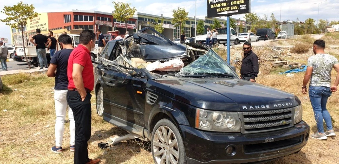 Jeep hafriyat kamyonu ile çarpıştı: 2 yaralı