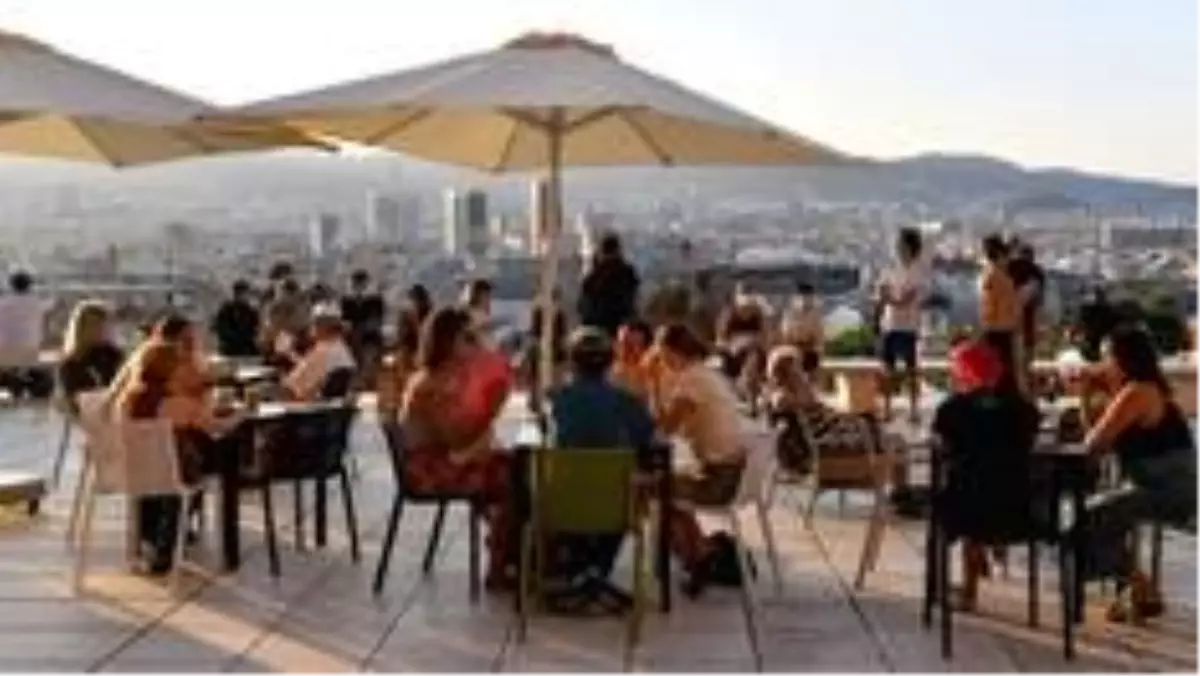 Koronavirüs: Avrupa\'da vaka sayıları artıyor, yeni önlemler gündemde