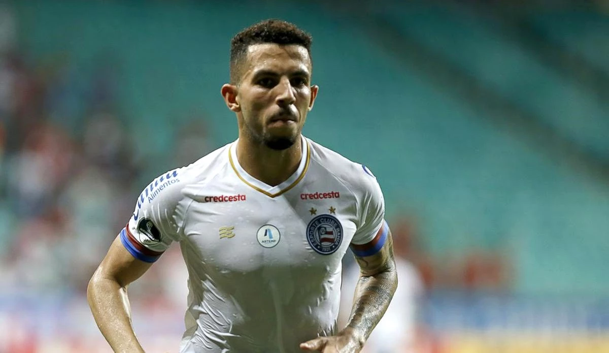 Son Dakika: Trabzonspor, Brezilyalı futbolcu Silva\'yı resmen duyurdu