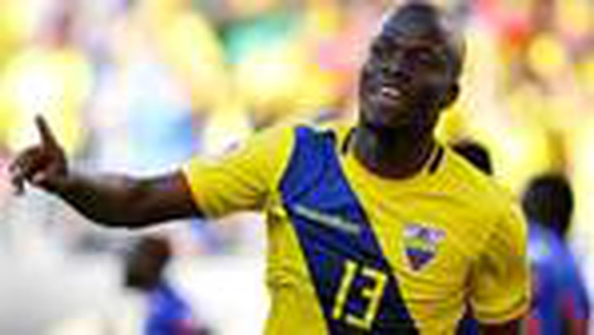 Fenerbahçe, Enner Valencia\'yı bekliyor!