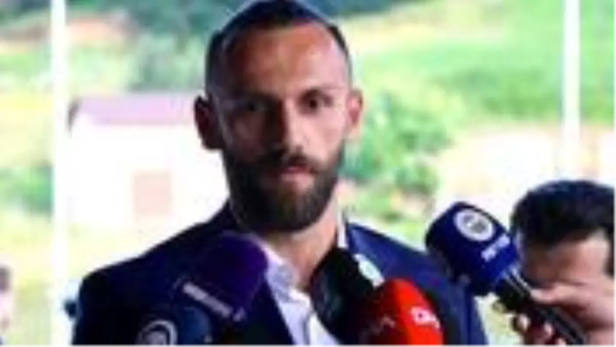 Fenerbahçe ile Lazio, yarın Vedat Muriqi transferi için resmi bir görüşme yapacak