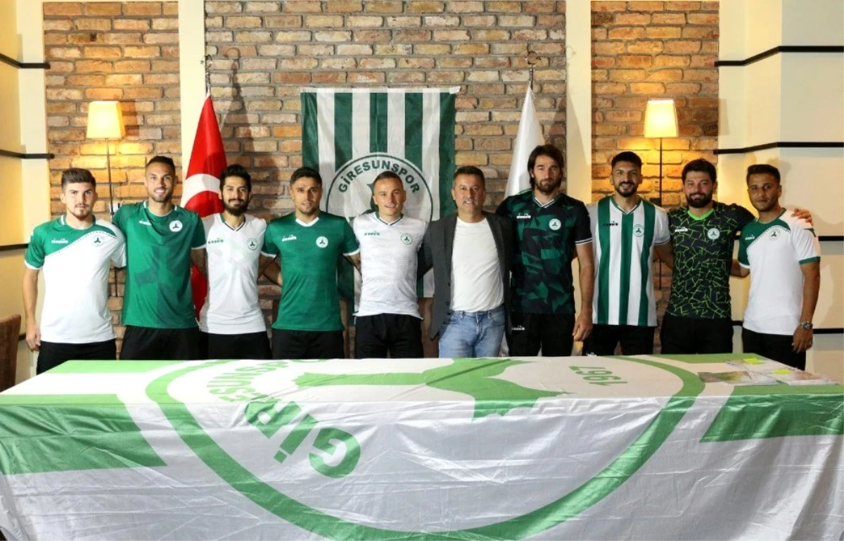 Giresunspor 8 futbolcuyla sözleşme imzaladı