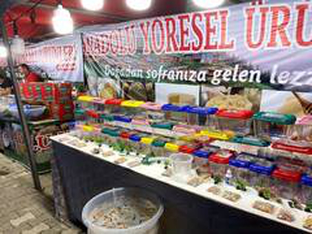 Son dakika haberi: Osmancık\'ta yöresel ürünler pazarı açıldı
