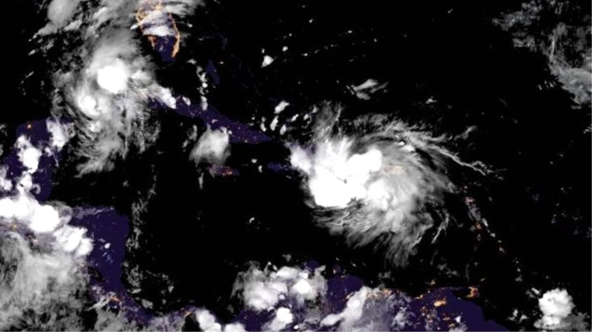 ABD kıyılarına aynı anda 2 tropik fırtına yaklaşıyor