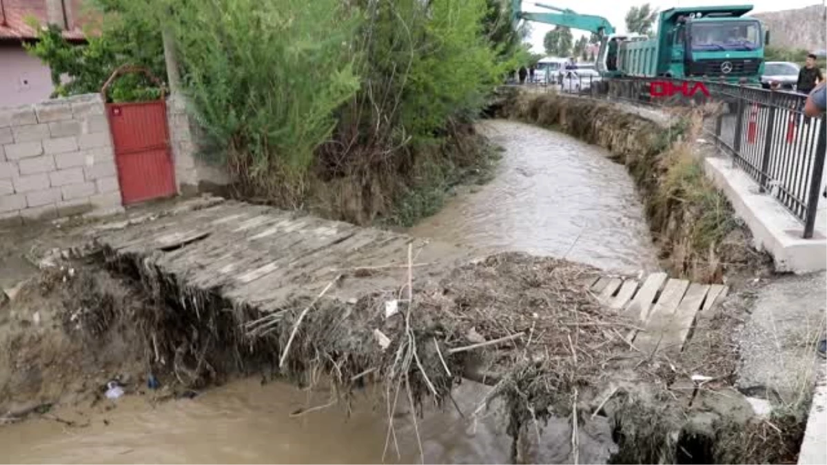 Son dakika haberleri... Van\'da sel zarara yol açtı