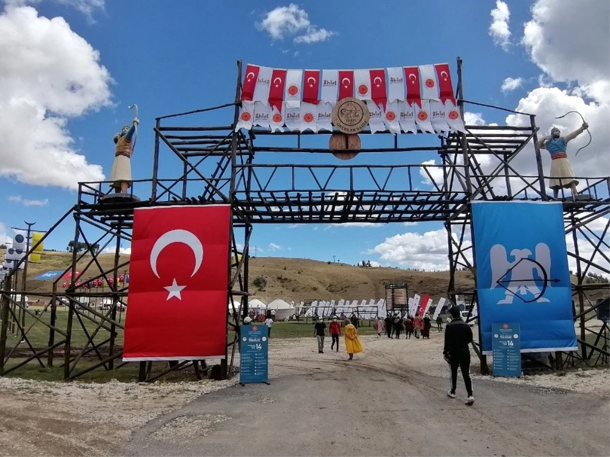 Büyükşehir Belediyesi \'Anadolu\'nun Fethi 1071\' festivalinde yerini aldı