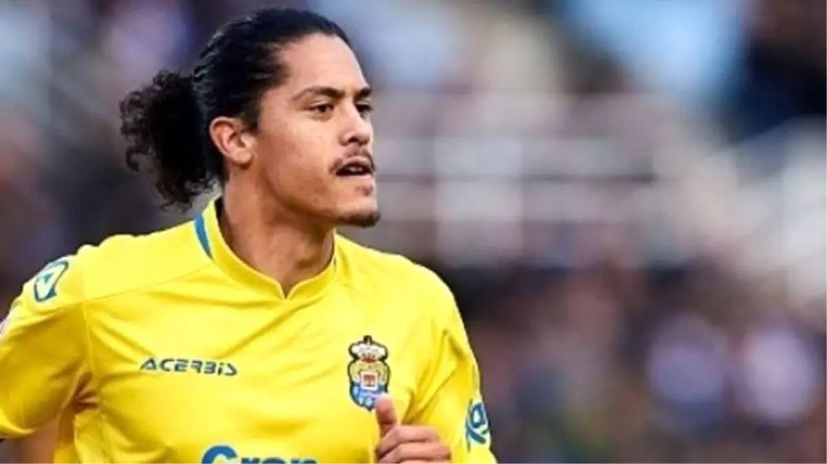 Fenerbahçe, 1.5 milyon euro bonservis bedeliyle kadrosuna kattığı Mauricio Lemos\'u İstanbul\'a getirdi