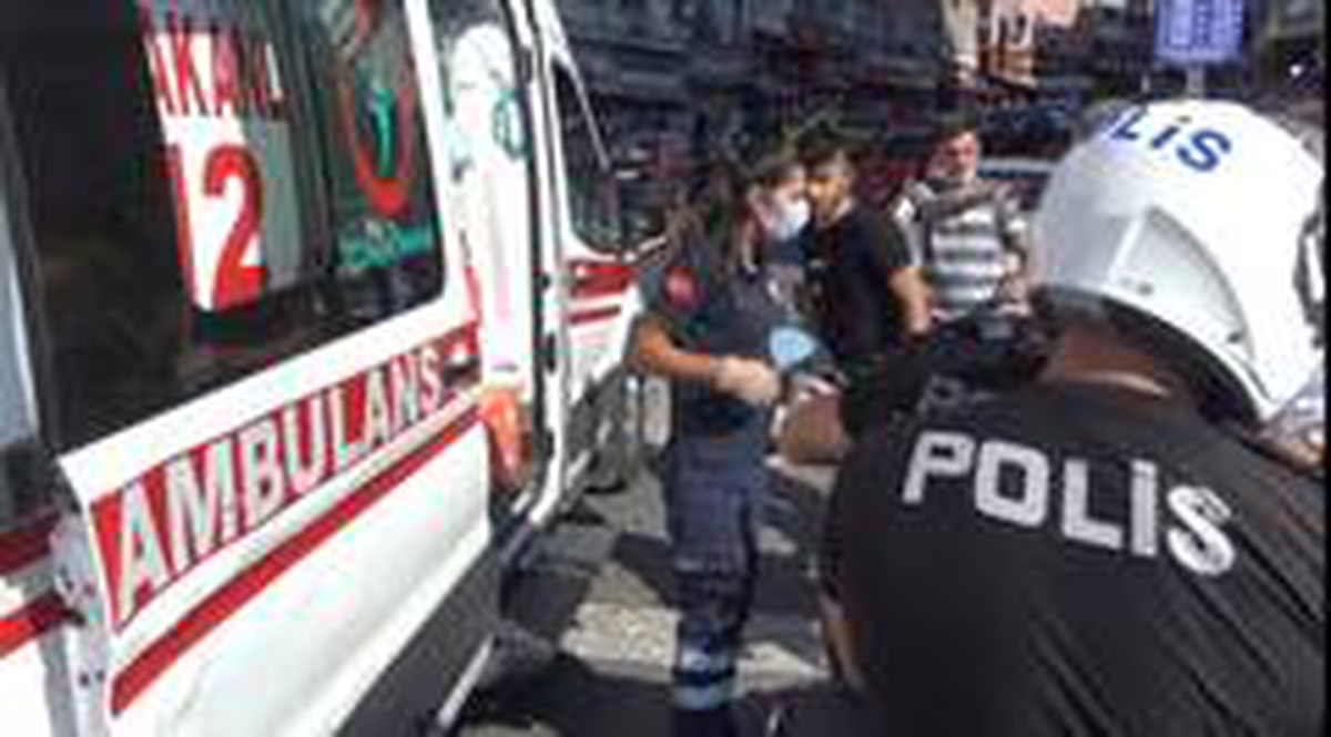 Motosiklet ile otomobil çarpıştı: 2 yaralı