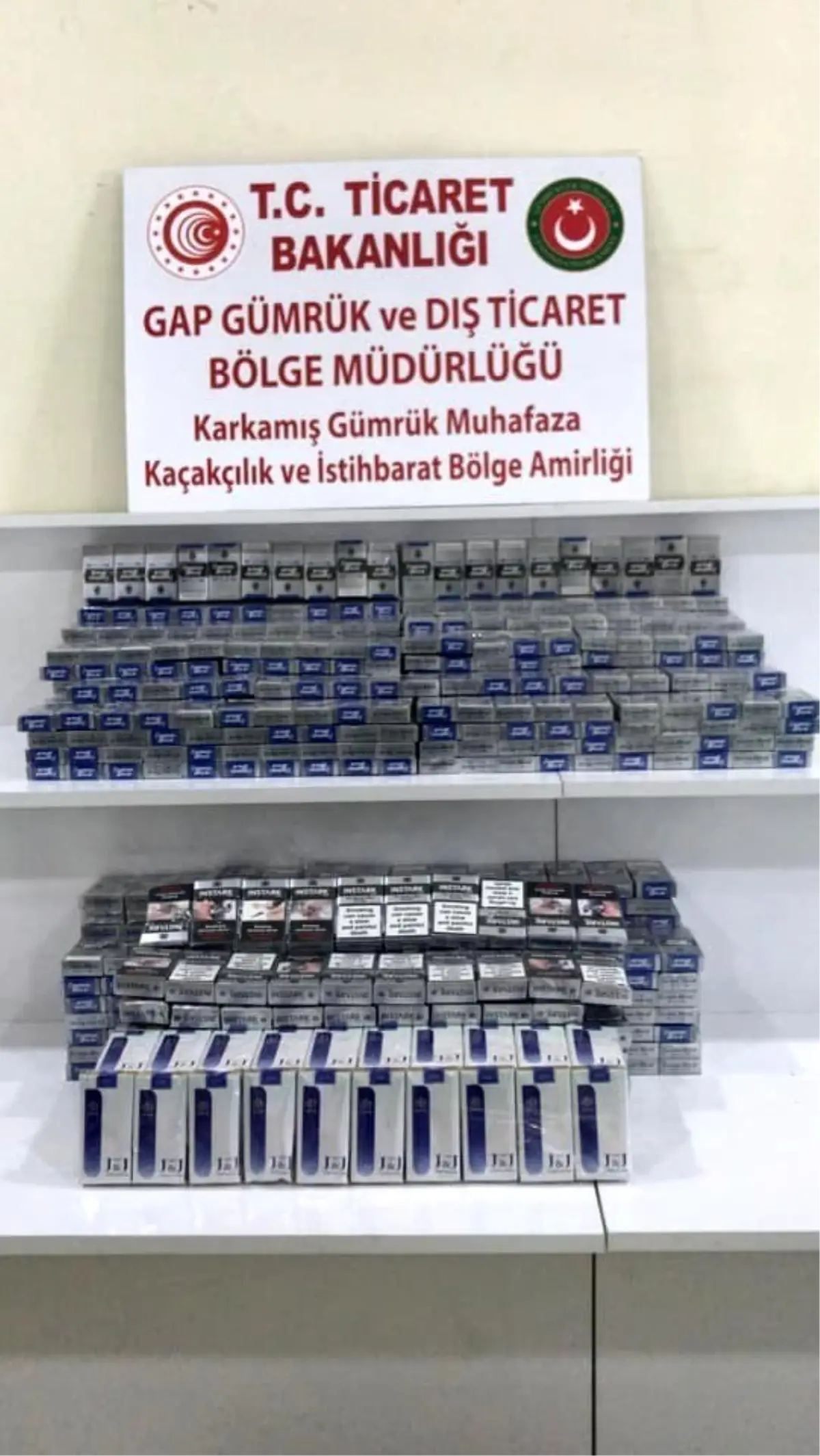 Sınır kapısında Bin 50 paket kaçak sigara ele geçirildi